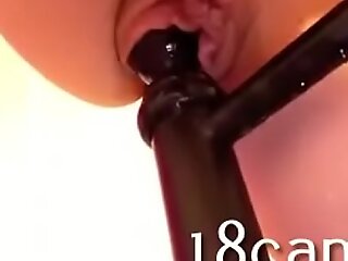 Teen fucks bedpost with dripping pussy - 18cam xxx video