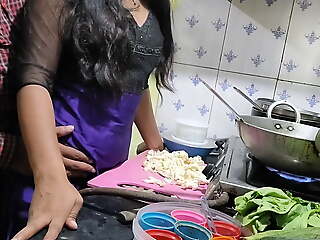 Indian girl has hard sex about kitchen – Mumbai Ashu sex video