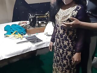Qualify ne Bhabhi ka naap lete lete Bhabhi ko hi chod dala,desi housewife fucked by Qualify with clear hindi audio