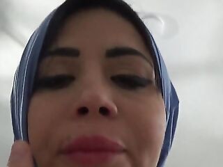 Shafting Horny And Blue Big Ass Arab Mom