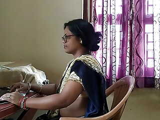 IT Engineer Trishala fucked with colleague essentially hot Silk Saree in the long run b for a long grow older