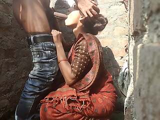 Indian Desi Erotic Bhabhi fucks close by be transferred to openly bathroom outdoors