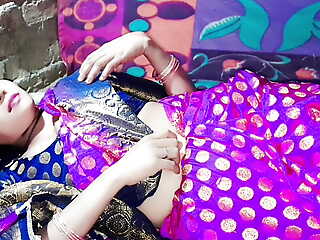 Beautiful better half in Banarasi saree had a lot of fun in the sex room.