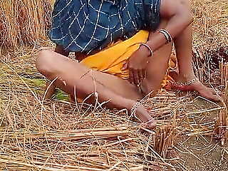 desi bhabhi urineing adulthood video shoot in the field