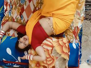 Sexy indian yellow saree bhabhi having hard-core dealings roughly her boyfriend