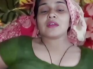 Indian townsperson aunty together with her boyfriend enjoy sex moment, Indian xxx video of Madhuri bhabhi